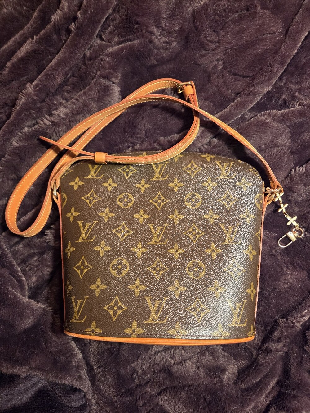 Louis Vuitton Monogram Crossbody Bag in Brown and Tan